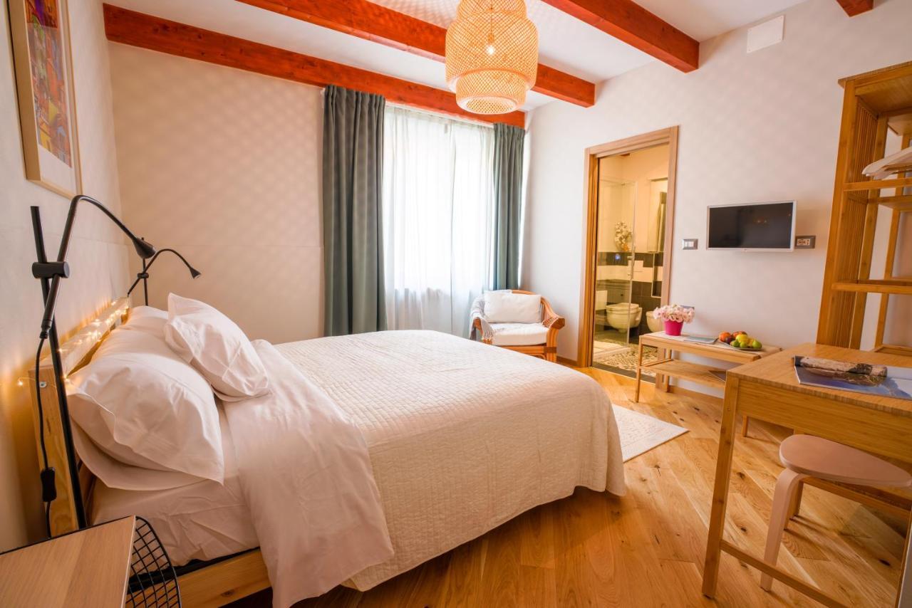 Bed and Breakfast Sa Domo E Giuanne E Giuanna à Bosa Extérieur photo