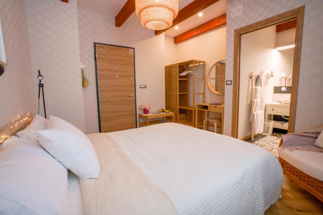 Bed and Breakfast Sa Domo E Giuanne E Giuanna à Bosa Extérieur photo